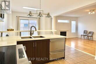 108 Norwood Ave in Vaughan, ON - Building Photo - Building Photo