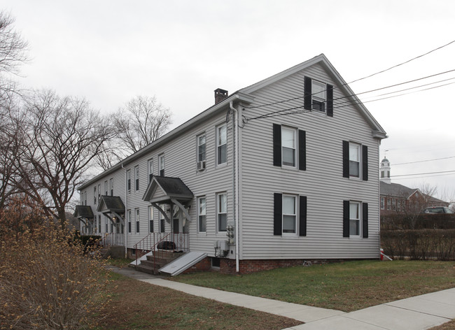 30-40 Church St in Windsor Locks, CT - Building Photo - Building Photo