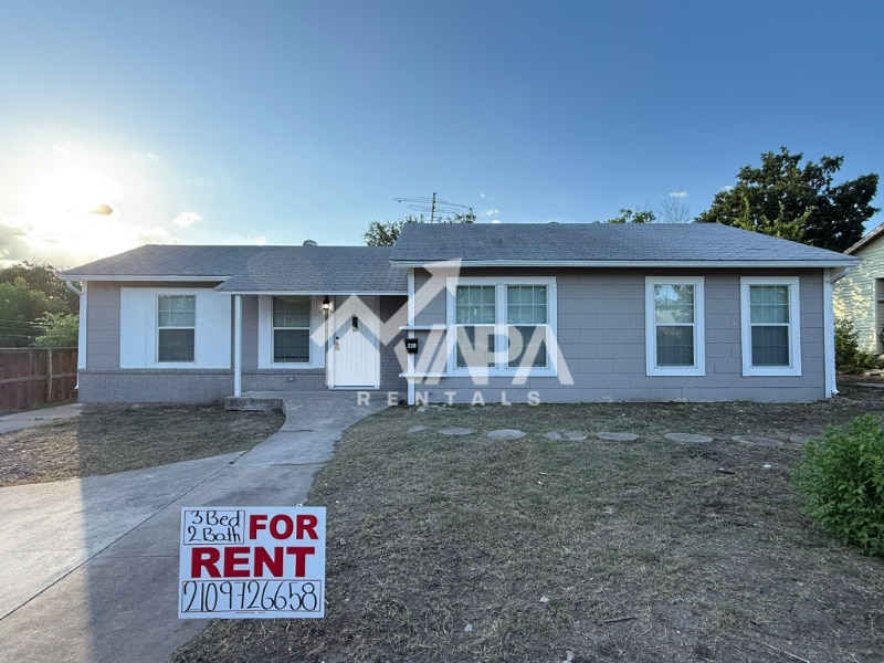239 Erskine Pl in San Antonio, TX - Building Photo