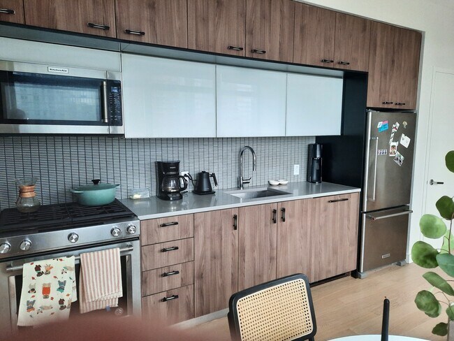 4428 Purves St in Long Island City, NY - Building Photo - Building Photo
