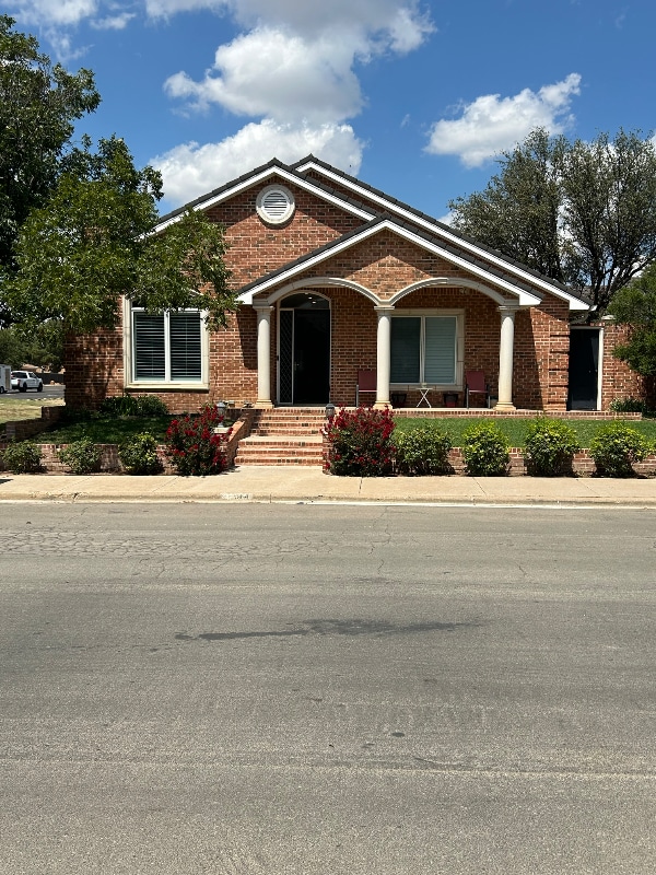 property at 5114 94th St