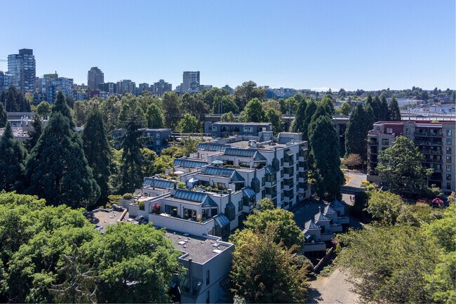 Fountain Terrace in Vancouver, BC - Building Photo - Building Photo