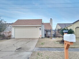 11842 Spring Grove Dr in Houston, TX - Building Photo