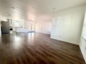 1603 E 12th St in Austin, TX - Foto de edificio - Building Photo