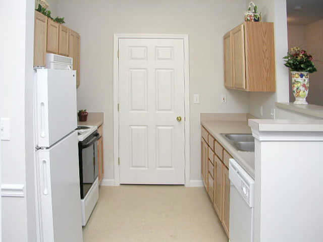 Gateway Crossing Apartment Homes in McCordsville, IN - Building Photo - Interior Photo