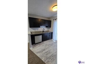 2825 Frontier Ct in Radcliff, KY - Building Photo - Building Photo