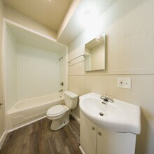 1219 E 37th St in Des Moines, IA - Building Photo - Building Photo