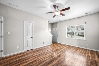 525 Oyster Rock Ln in Sneads Ferry, NC - Building Photo - Building Photo