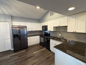 482 10th Pl in Vero Beach, FL - Building Photo - Building Photo