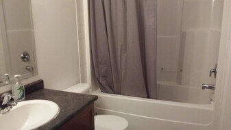 9310-9393 93 St in Grande Prairie, AB - Building Photo