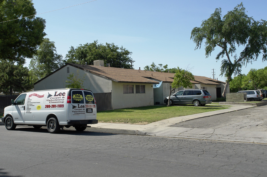 1314 W 3rd St in Merced, CA - Foto de edificio