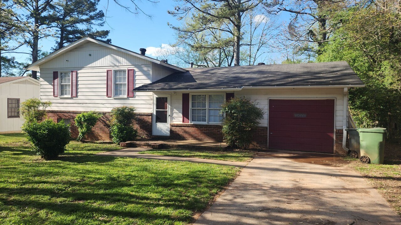 602 Glasgow Rd NW in Huntsville, AL - Building Photo