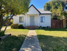 2214 Waldon St in Redding, CA - Building Photo