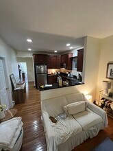 39 A St, Unit 1 in Boston, MA - Foto de edificio - Building Photo