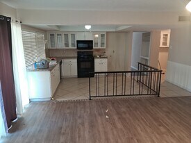 2914 Pinewood Dr in Garland, TX - Building Photo