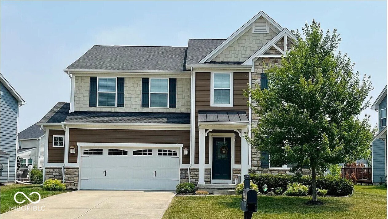 11939 Mannings Pass in Zionsville, IN - Building Photo
