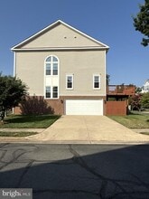 43722 Cadbury Terrace in Ashburn, VA - Building Photo - Building Photo
