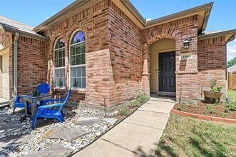1301 Mockingbird Dr in Aubrey, TX - Building Photo - Building Photo