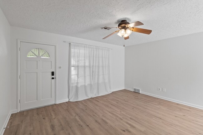 625 Barbour Ave in Norman, OK - Foto de edificio - Building Photo