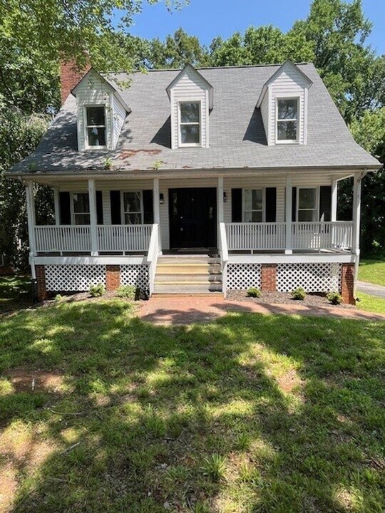 5416 Dobson Rd in Greensboro, NC - Building Photo
