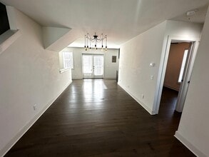 609 E Duffy Ln in Savannah, GA - Building Photo - Building Photo