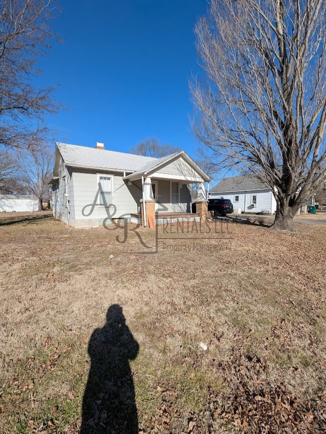 206 W 1st St in Frontenac, KS - Building Photo - Building Photo