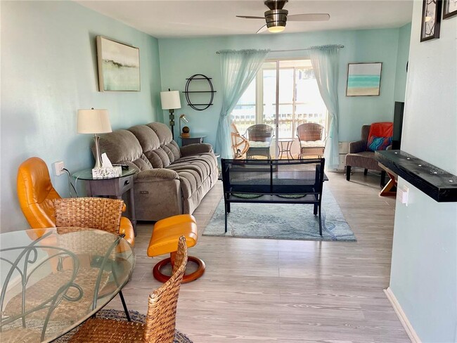 1625 Leisure Dr in Bradenton, FL - Building Photo - Building Photo