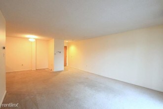 23 Elm St-Unit -Apt 206 in Somerville, MA - Building Photo - Building Photo