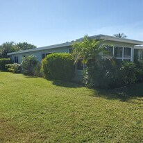 202 W High Point Terrace in Delray Beach, FL - Building Photo