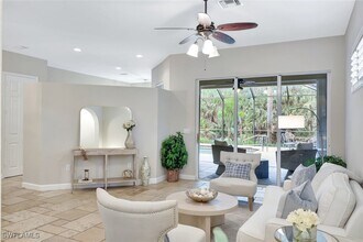 6119 Manchester Pl in Naples, FL - Building Photo - Building Photo