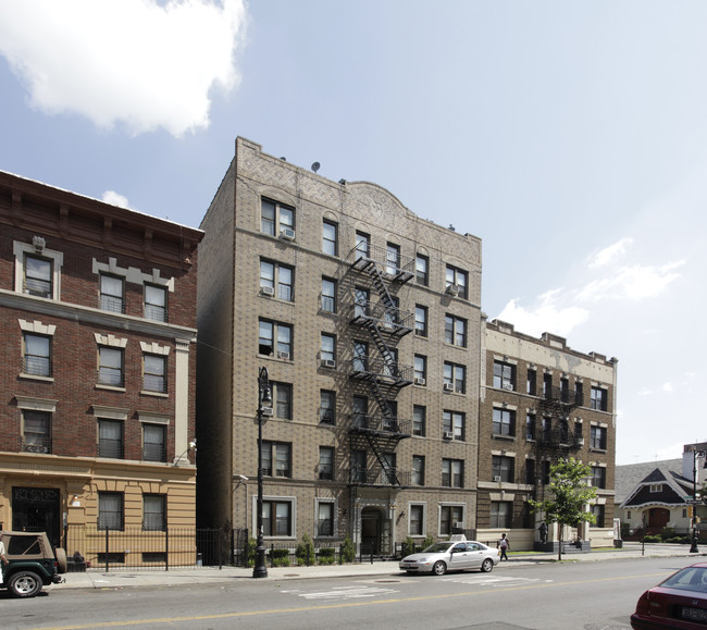 Beverley Manor in Brooklyn, NY - Building Photo - Building Photo