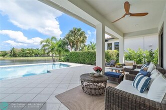 8262 Canopy Terrace in Parkland, FL - Foto de edificio - Building Photo