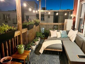 247 Maverick St, Unit 3 in Boston, MA - Building Photo - Building Photo