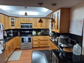 7711 SW 56th St in Miami, FL - Building Photo