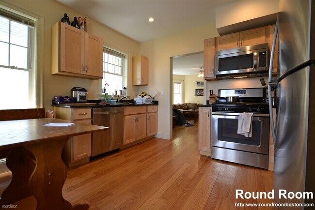 74 Brooks St, Unit 2