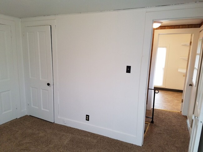 1221 Tremont St in Cedar Falls, IA - Building Photo - Building Photo