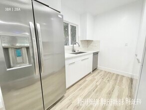 634 Flower Ave in Los Angeles, CA - Building Photo - Building Photo