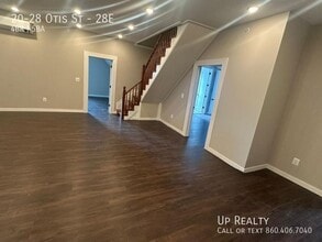 20-28 Otis St in Manchester, CT - Building Photo - Building Photo
