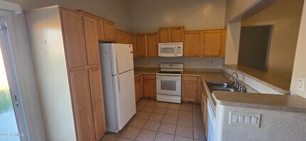 9079 N 115th Dr in Youngtown, AZ - Building Photo - Building Photo