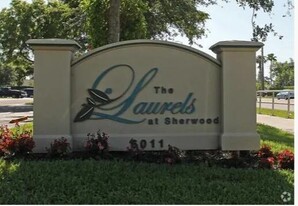 6043 10th Ave N in Greenacres, FL - Building Photo