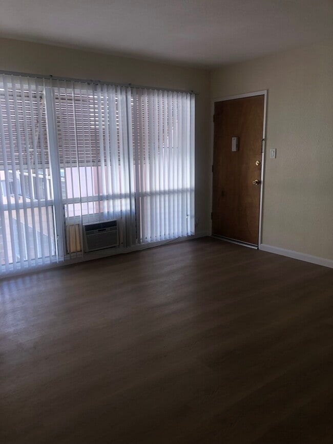 514 S Gramercy Pl, Unit 08 in Los Angeles, CA - Building Photo - Building Photo