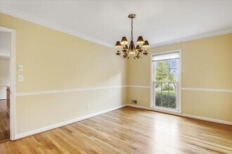 44 Orchard Way N in Rockville, MD - Building Photo - Building Photo