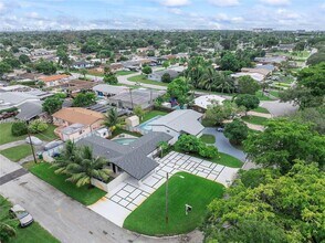 2261 Utopia Dr in Miramar, FL - Building Photo - Building Photo