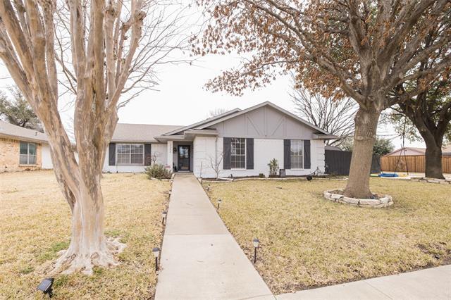 2256 Big Bend Dr in Carrollton, TX - Building Photo