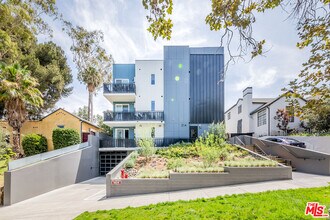 214 Westmoreland Ave-Unit -4 in Los Angeles, CA - Building Photo - Building Photo