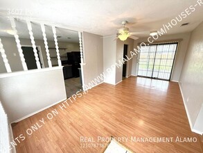 3607 Portsmouth Dr in San Antonio, TX - Building Photo - Building Photo