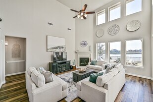 3103 Flora Manor Dr in La Marque, TX - Building Photo