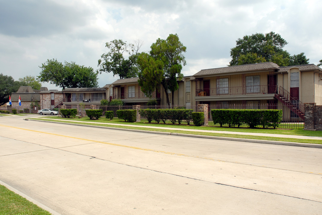 Windcrest On Windview in Houston, TX - Building Photo