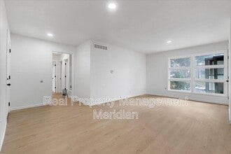 2424 Cloverdale St in Arlington, TX - Building Photo - Building Photo