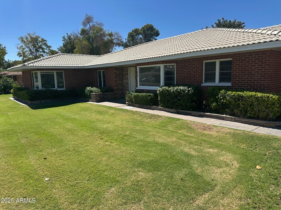 624 N Macdonald in Mesa, AZ - Building Photo